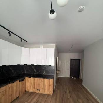 Продается 1-комнатная квартира, 42,7 м²
