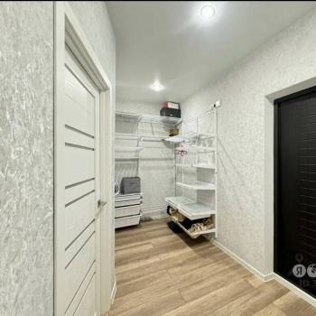 Продается 1-комнатная квартира, 38 м²
