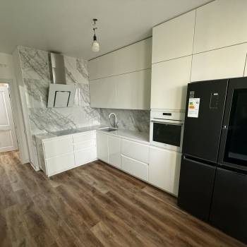 Продается 1-комнатная квартира, 37,3 м²