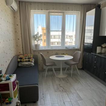 Продается 1-комнатная квартира, 43,6 м²