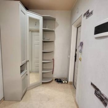Продается 1-комнатная квартира, 53 м²