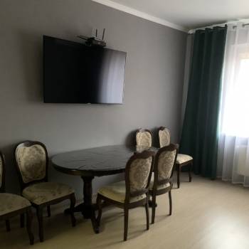 Сдается 2-х комнатная квартира, 72 м²