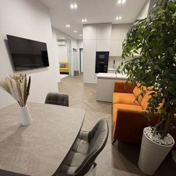 Продается 2-х комнатная квартира, 60 м²