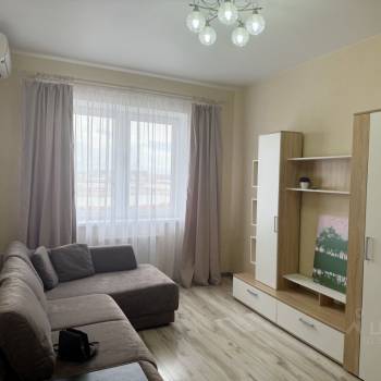 Сдается 1-комнатная квартира, 39 м²