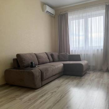Сдается 1-комнатная квартира, 39 м²