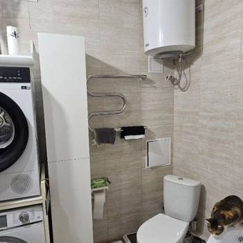 Продается 1-комнатная квартира, 62 м²