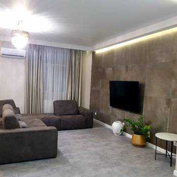 Продается Многокомнатная квартира, 140 м²