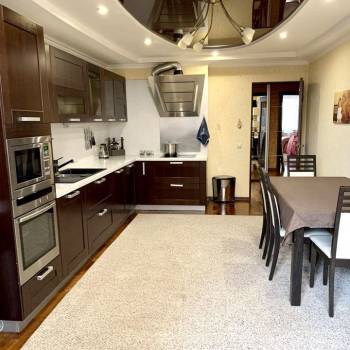 Продается 3-х комнатная квартира, 100 м²