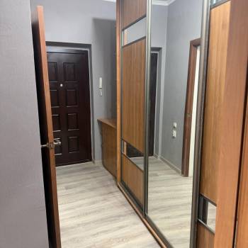 Продается 1-комнатная квартира, 48 м²