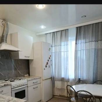 Сдается Многокомнатная квартира, 60 м²