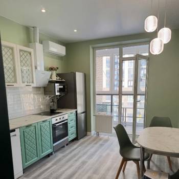 Сдается 2-х комнатная квартира, 75 м²