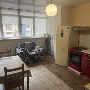 Сдается 1-комнатная квартира, 43 м²
