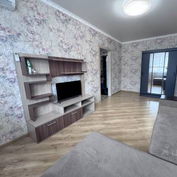 Сдается 1-комнатная квартира, 40 м²