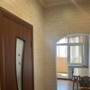 Сдается 1-комнатная квартира, 42 м²