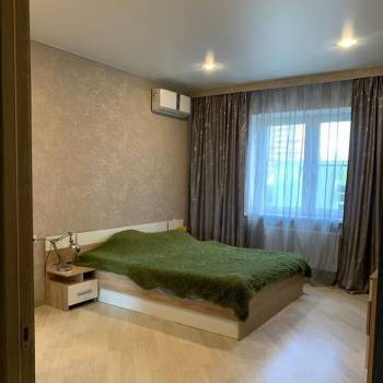 Сдается 1-комнатная квартира, 42 м²