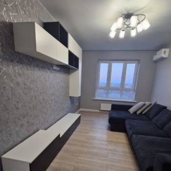 Сдается Многокомнатная квартира, 90 м²