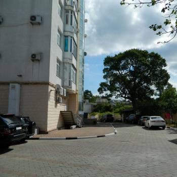 Продается 1-комнатная квартира, 63 м²