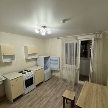 Сдается 1-комнатная квартира, 38 м²