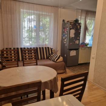Продается 3-х комнатная квартира, 62 м²