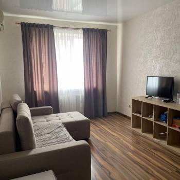 Сдается 1-комнатная квартира, 40 м²
