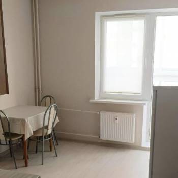 Сдается 1-комнатная квартира, 38 м²