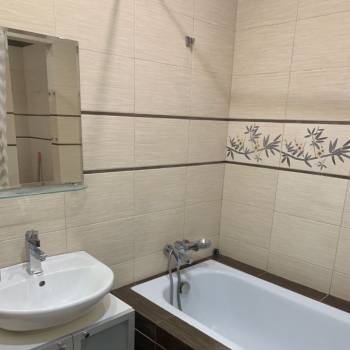 Сдается 2-х комнатная квартира, 92 м²