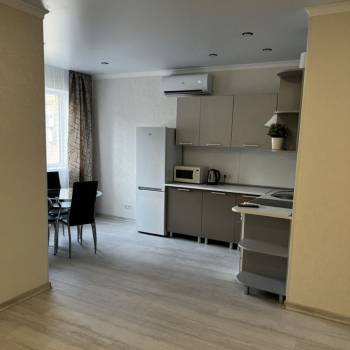 Продается 1-комнатная квартира, 47 м²