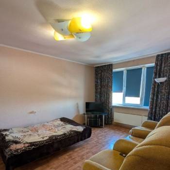 Сдается 1-комнатная квартира, 38 м²