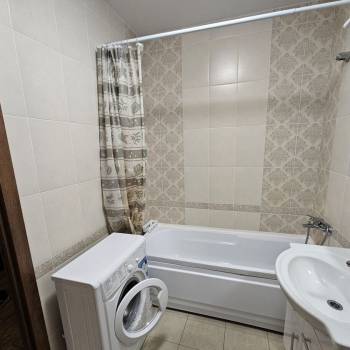 Сдается 2-х комнатная квартира, 65 м²