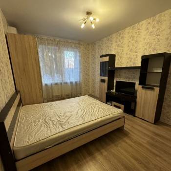 Сдается 1-комнатная квартира, 42 м²