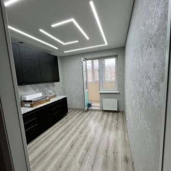 Продается 1-комнатная квартира, 37,3 м²