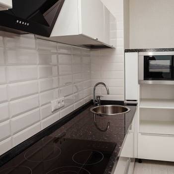 Продается 1-комнатная квартира, 42 м²