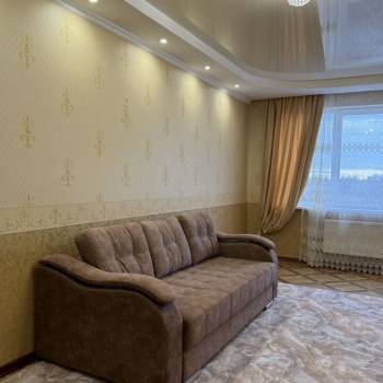 Сдается Многокомнатная квартира, 100 м²