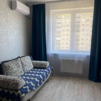Продается 1-комнатная квартира, 38 м²