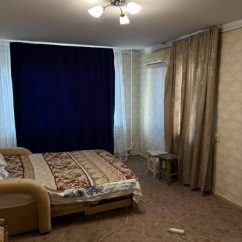 Продается 1-комнатная квартира, 43 м²