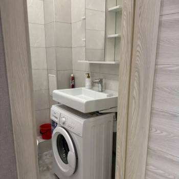 Продается 1-комнатная квартира, 35 м²