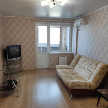 Продается 1-комнатная квартира, 43 м²