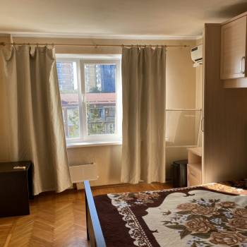 Сдается 1-комнатная квартира, 40 м²