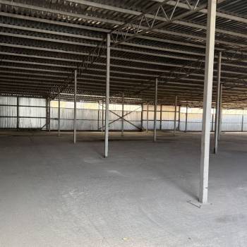 Сдается Нежилое помещение, 1050 м²