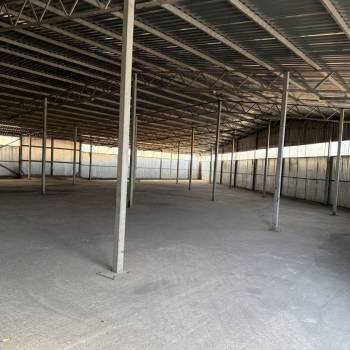 Сдается Нежилое помещение, 1050 м²