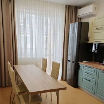 Сдается 1-комнатная квартира, 43 м²