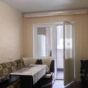 Сдается 1-комнатная квартира, 42 м²
