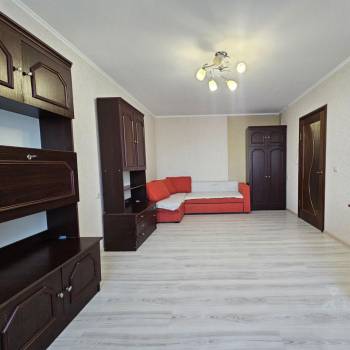 Сдается 1-комнатная квартира, 42 м²