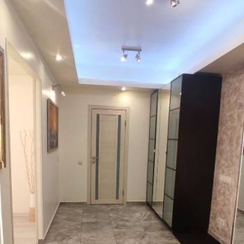 Сдается 2-х комнатная квартира, 80 м²