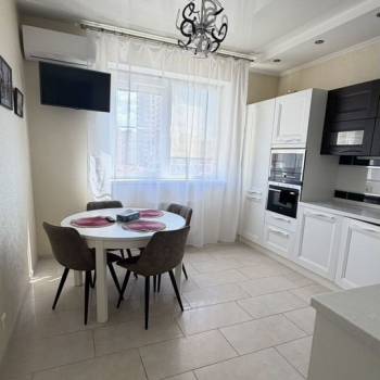 Продается 1-комнатная квартира, 50,4 м²