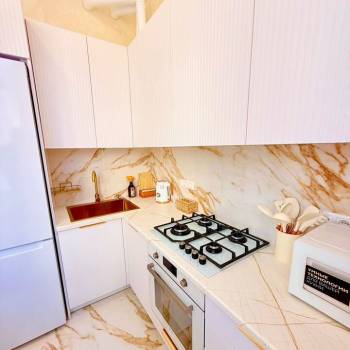 Продается 1-комнатная квартира, 37 м²