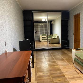 Сдается 1-комнатная квартира, 38 м²