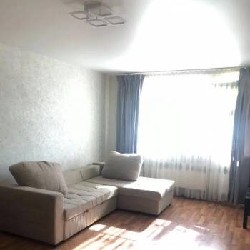 Сдается 1-комнатная квартира, 60 м²