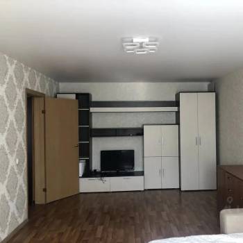 Сдается 1-комнатная квартира, 60 м²