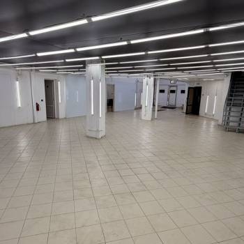 Сдается Нежилое помещение, 220 м²